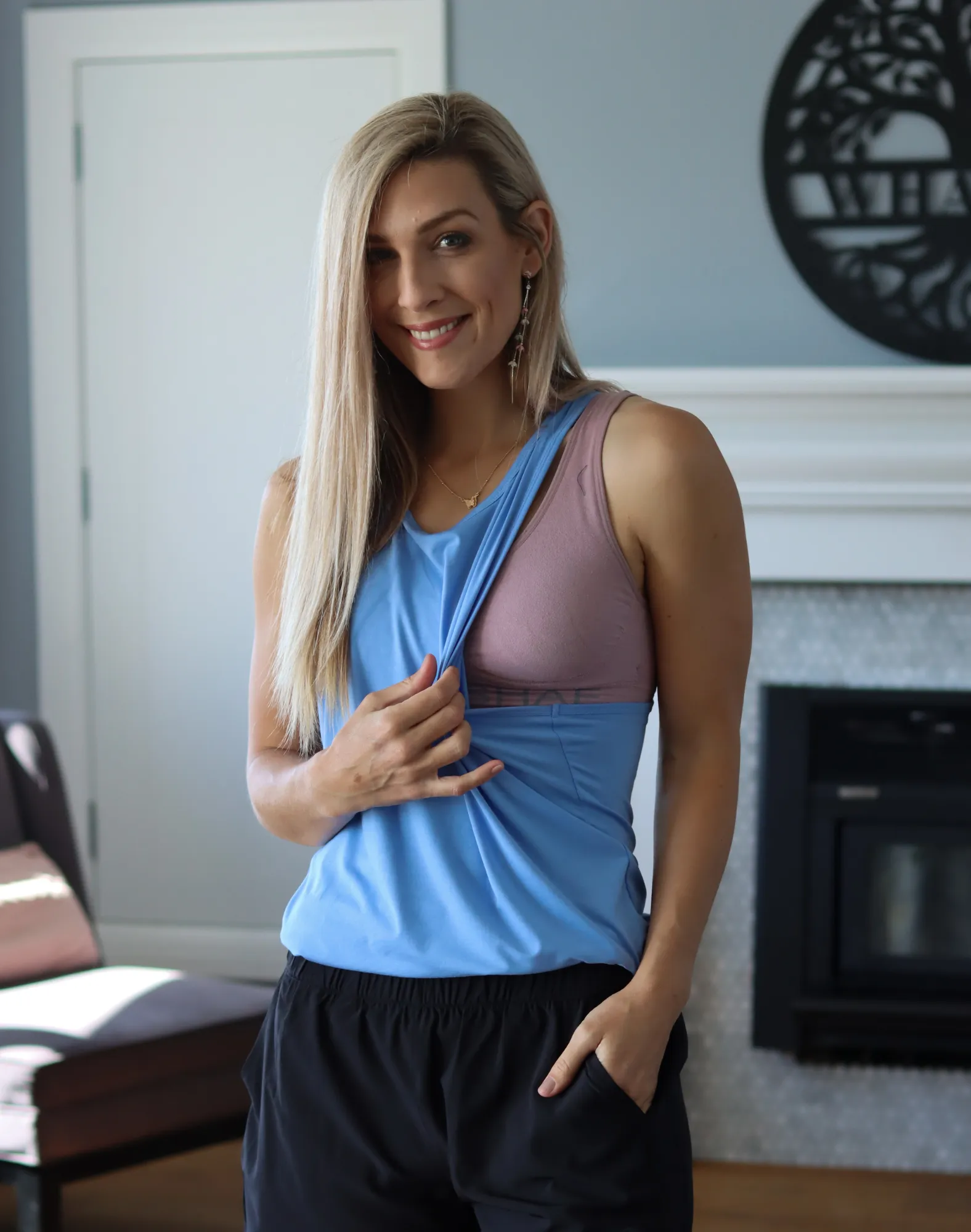 ** CLEARANCE ** Breastfeeding Tank - Twist Back Daisy Blue