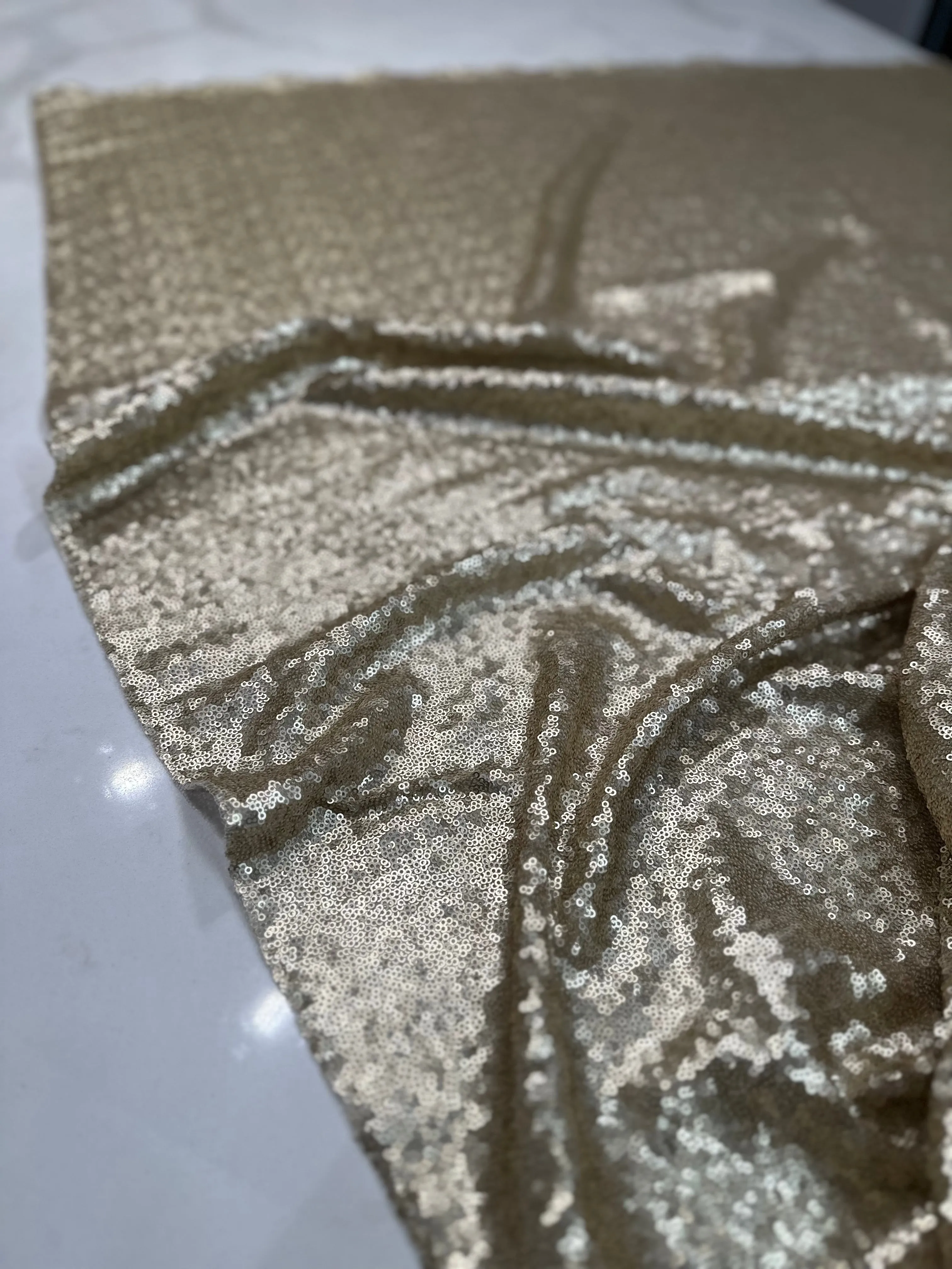 4pcs - Glitz Sequins Table Linen 90"x90" Square - Champagne