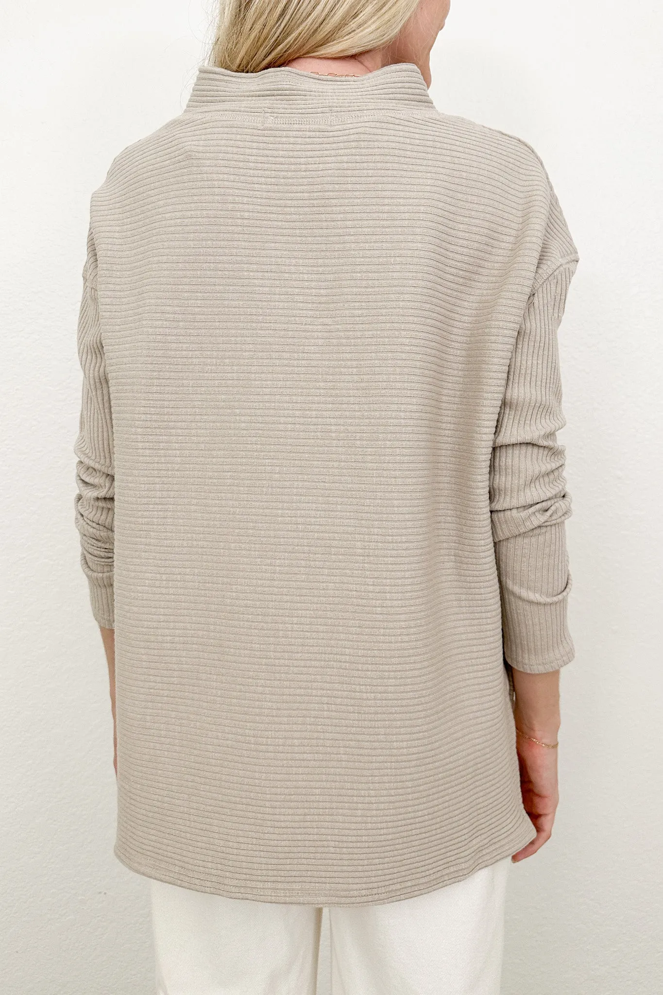 Remi Ribbed High Low Top
