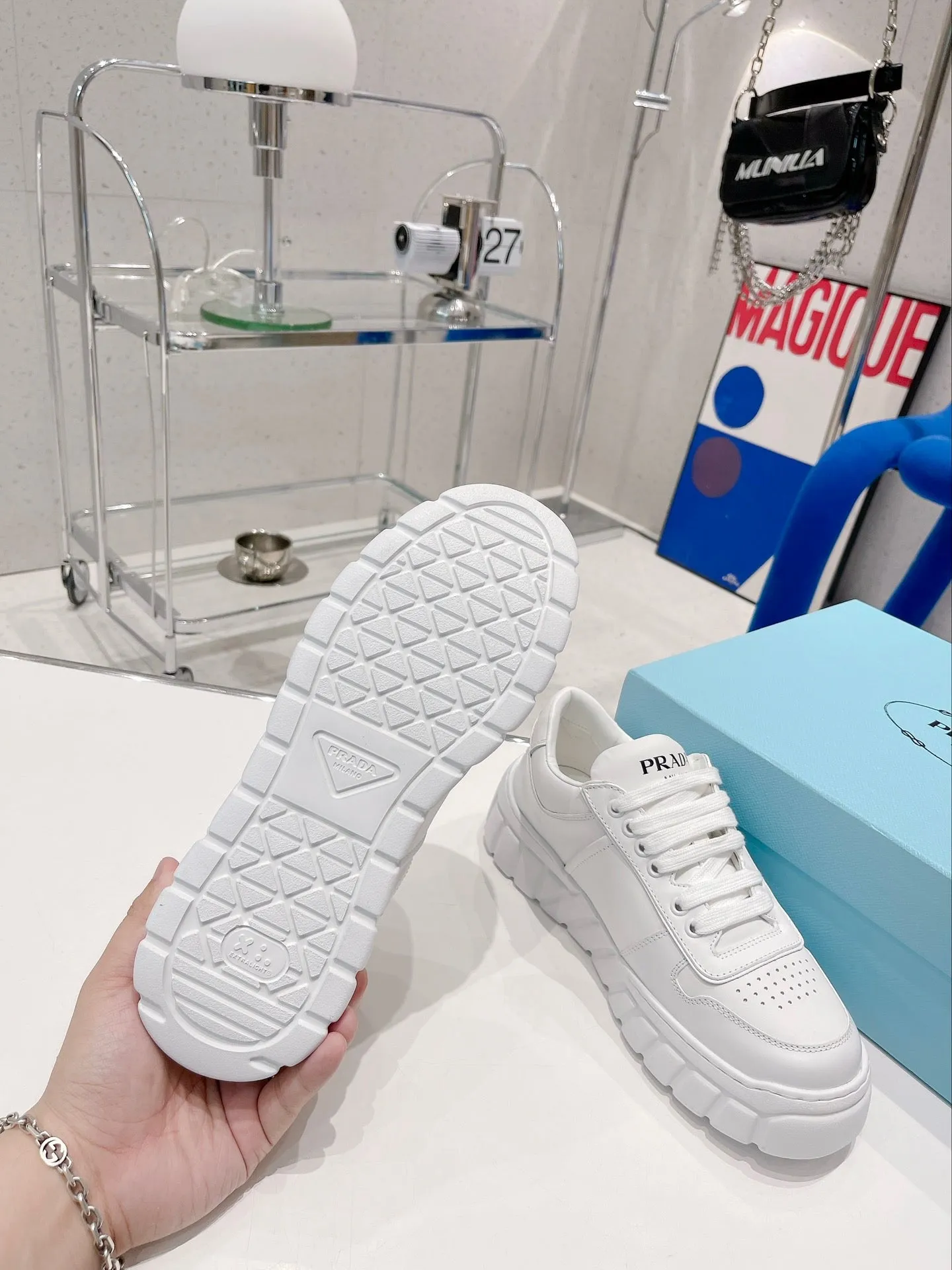 SE933 DR Sneakers / Size5-9