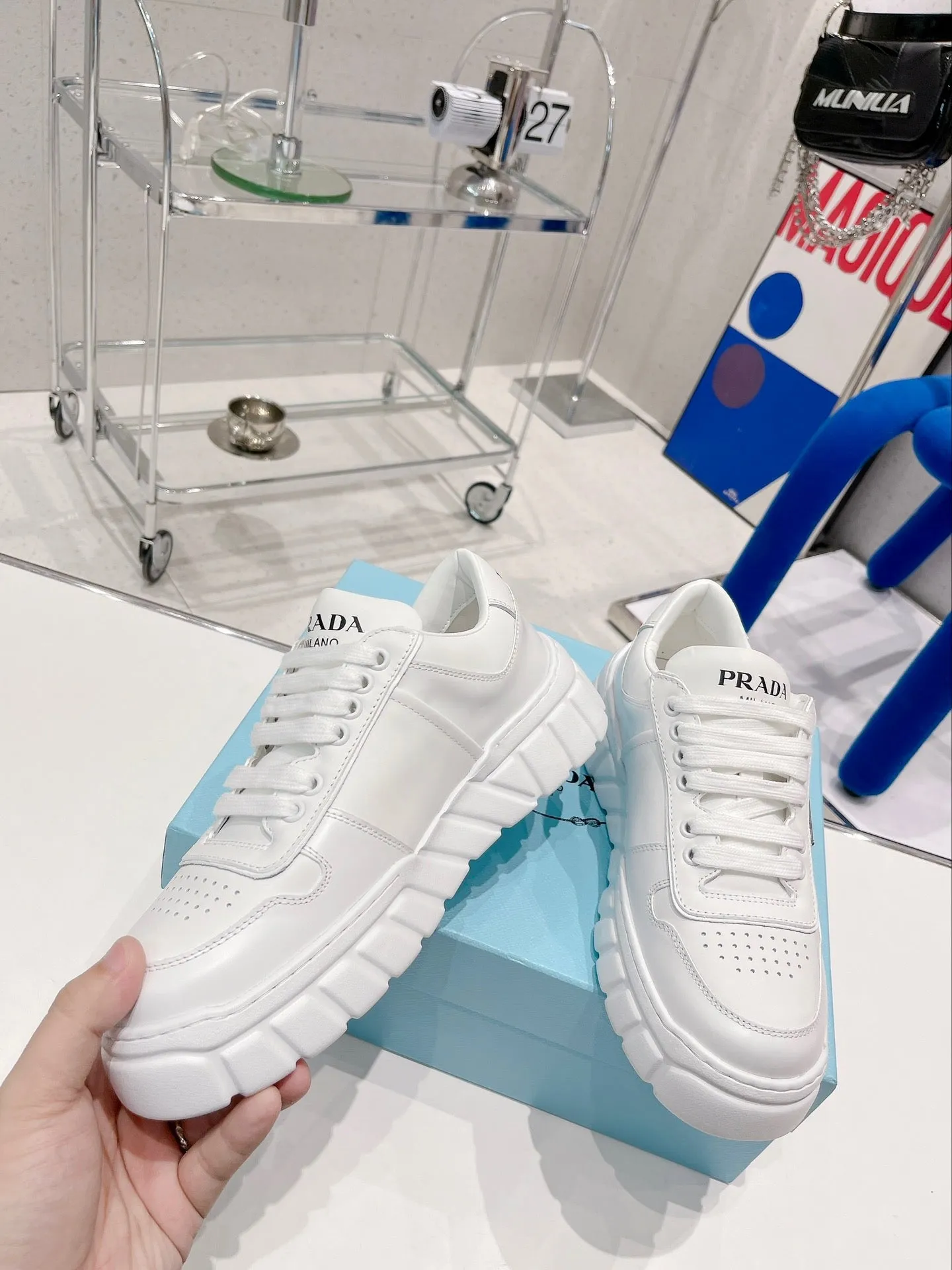 SE933 DR Sneakers / Size5-9