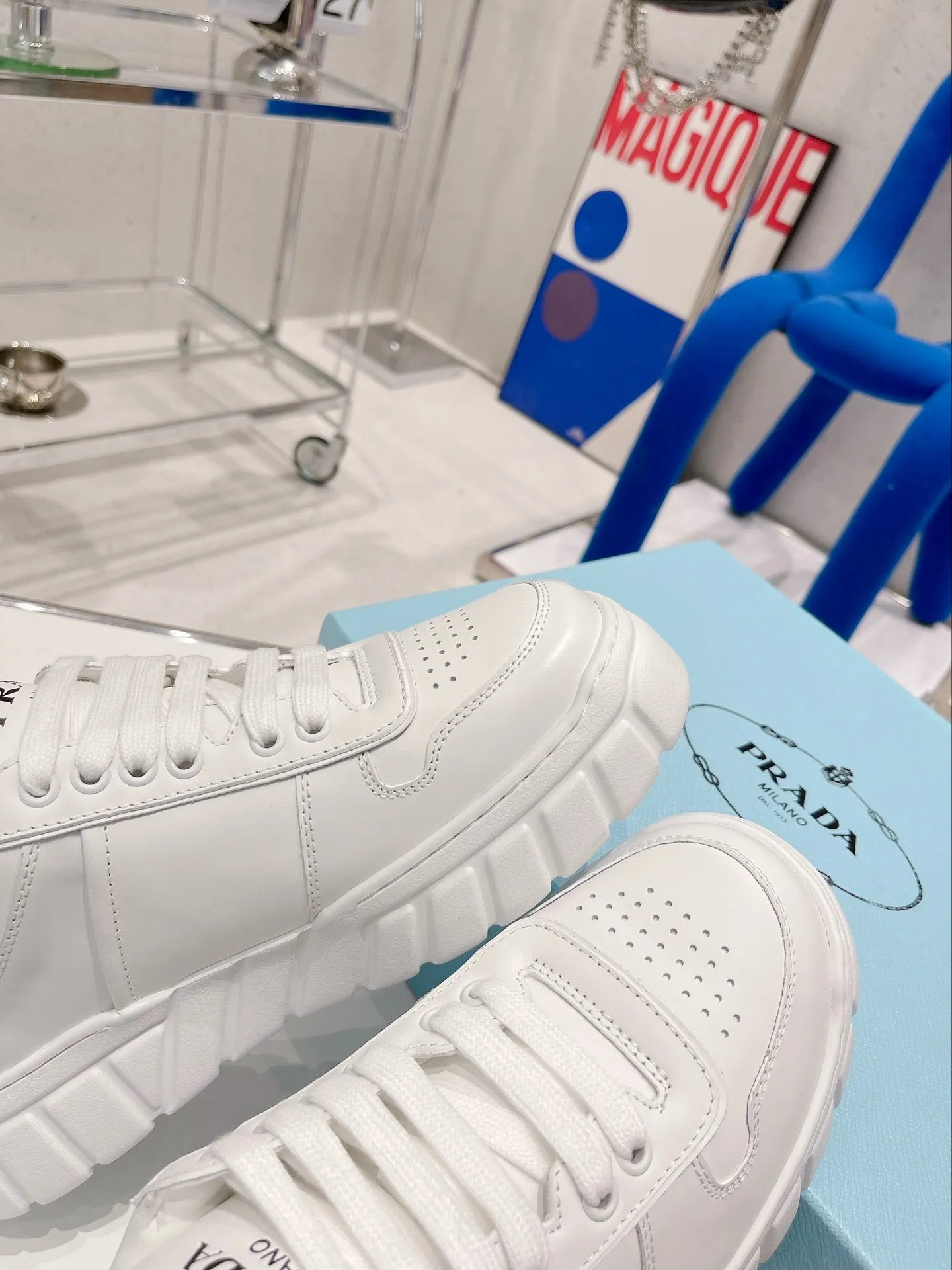 SE933 DR Sneakers / Size5-9