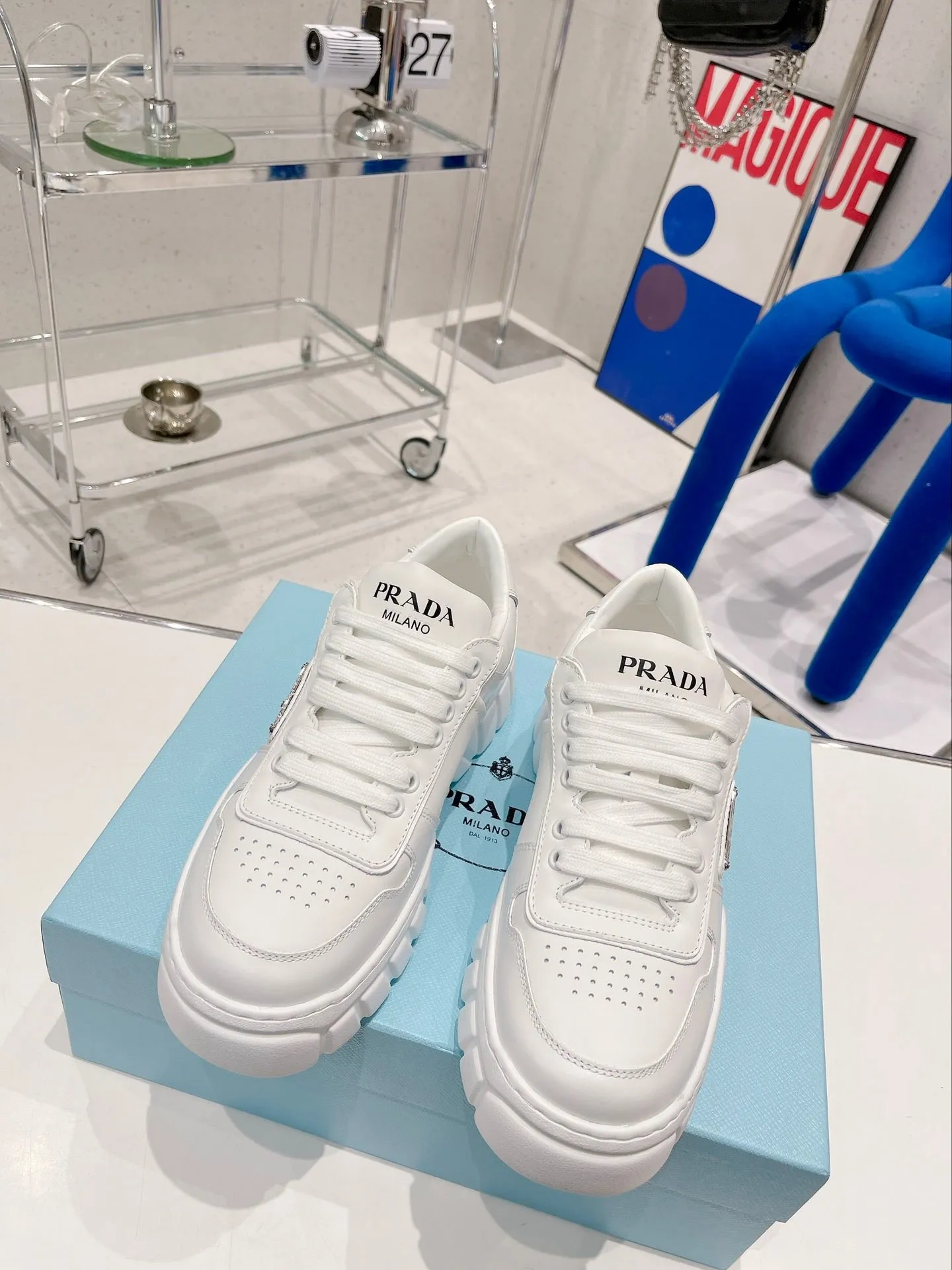 SE933 DR Sneakers / Size5-9