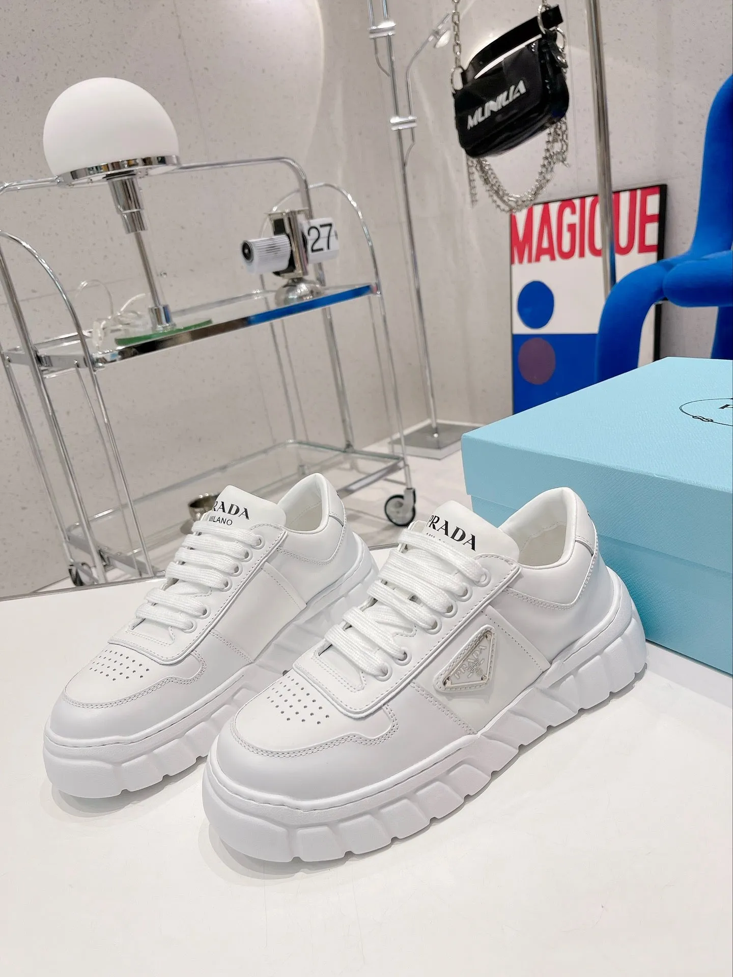 SE933 DR Sneakers / Size5-9