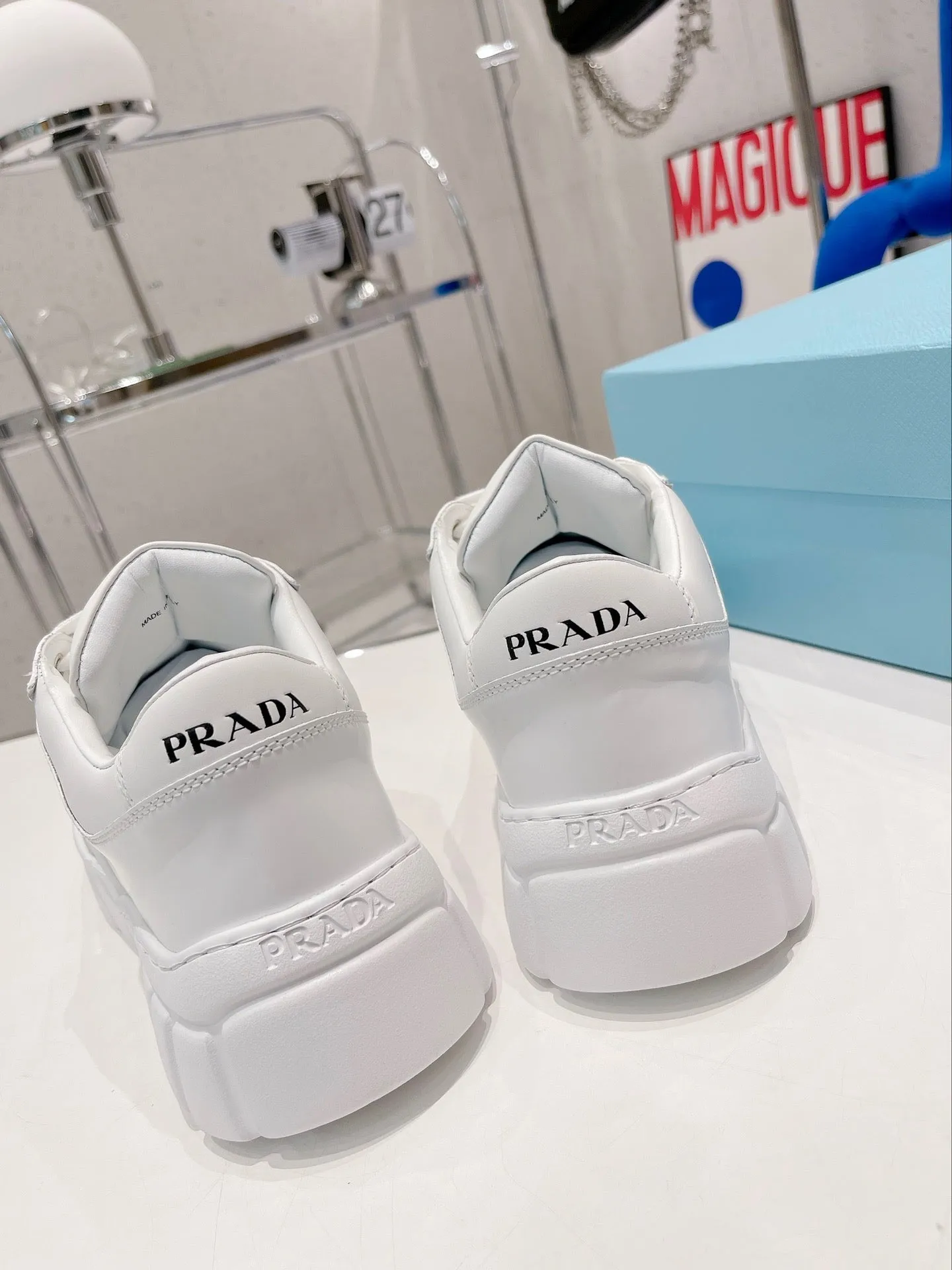 SE933 DR Sneakers / Size5-9